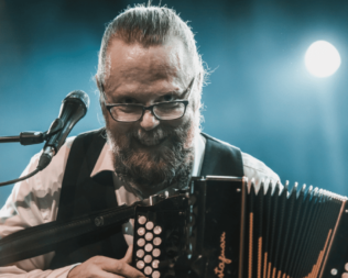 STE-CROIX-VOLVESTRE | ANTTI PAALANEN + MOJO